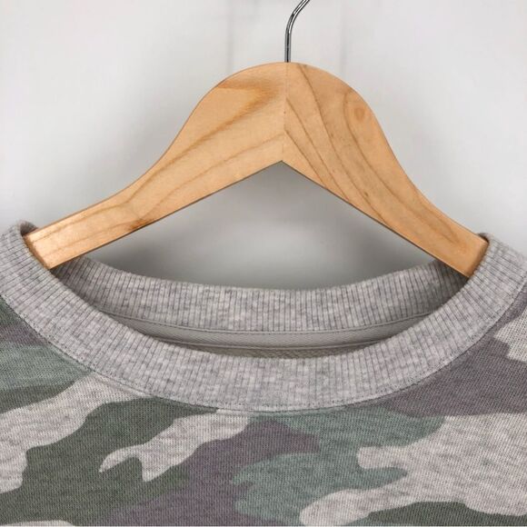 Aerie Camo Sweatshirt Womens Medium Gray Green Side Slits Oversized Souchy Rib - Picture 2 of 10